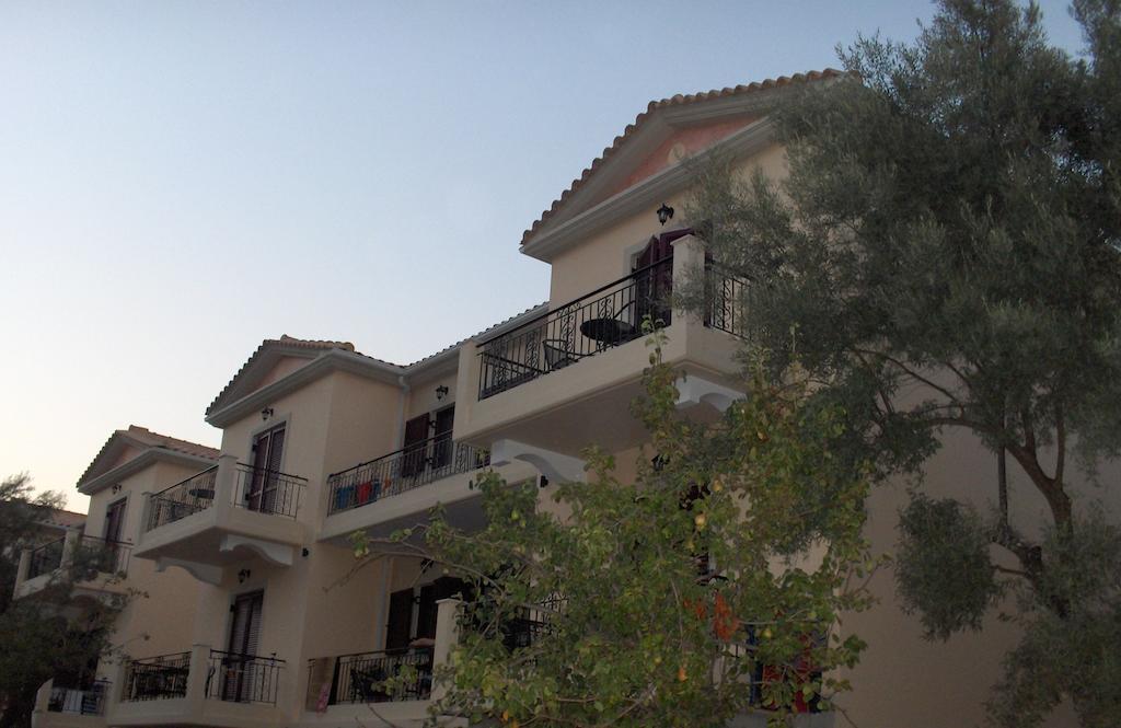 Mikros Gialos Apartments Exterior foto