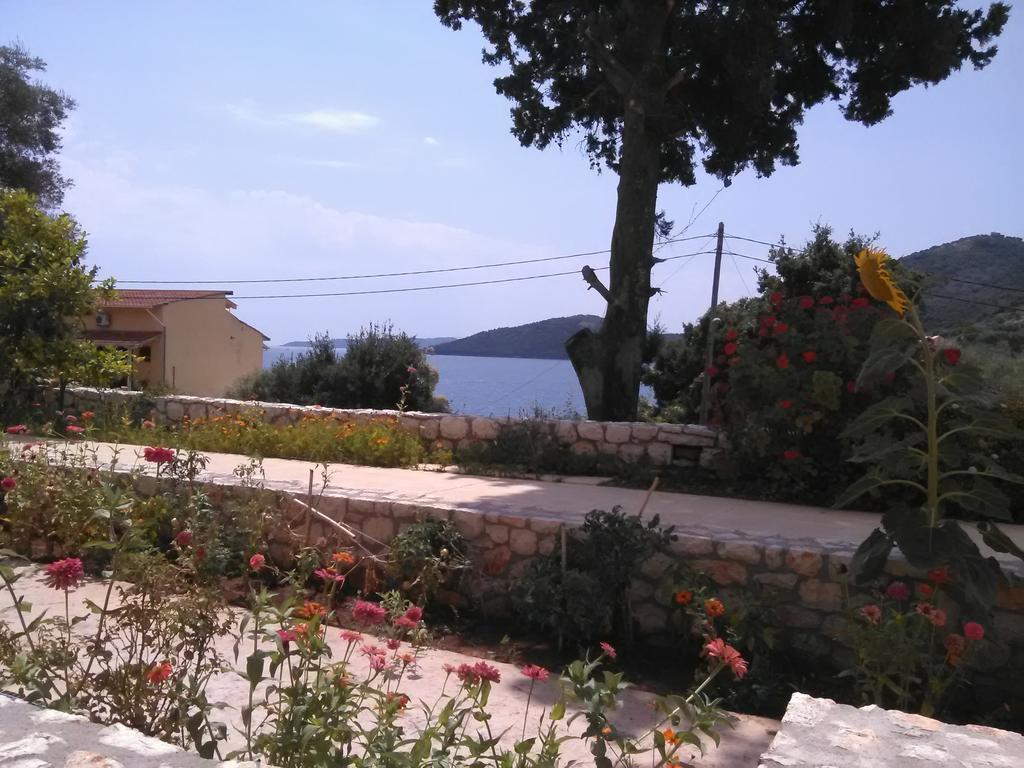 Mikros Gialos Apartments Exterior foto