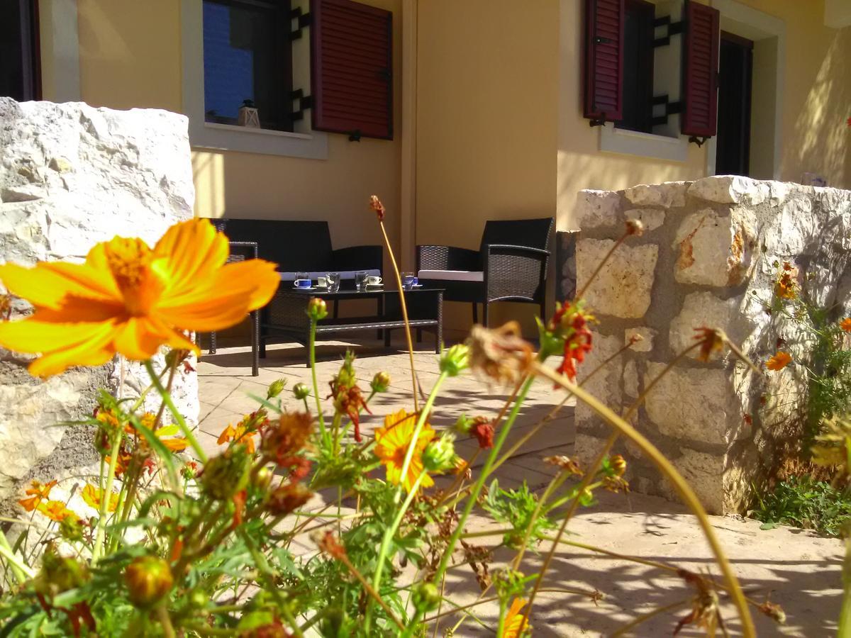 Mikros Gialos Apartments Exterior foto